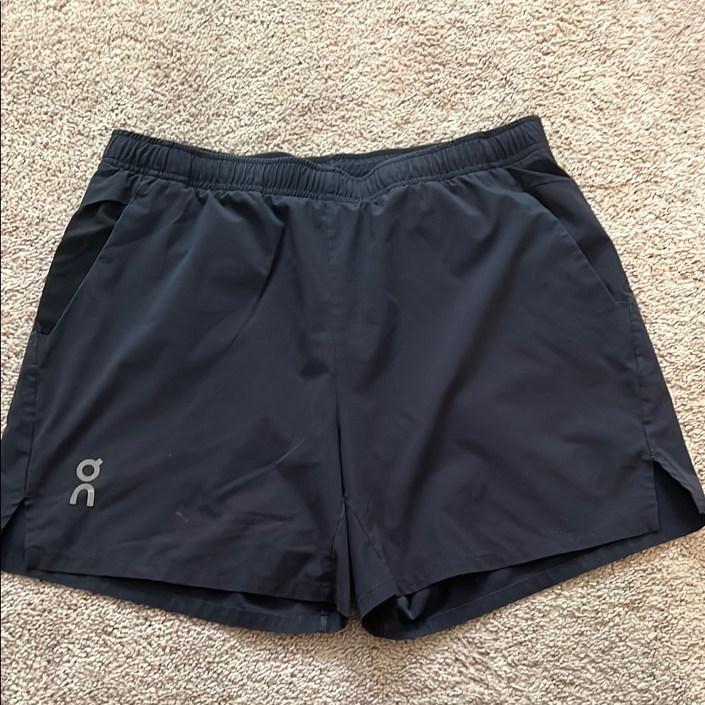On Running Essentials Shorts